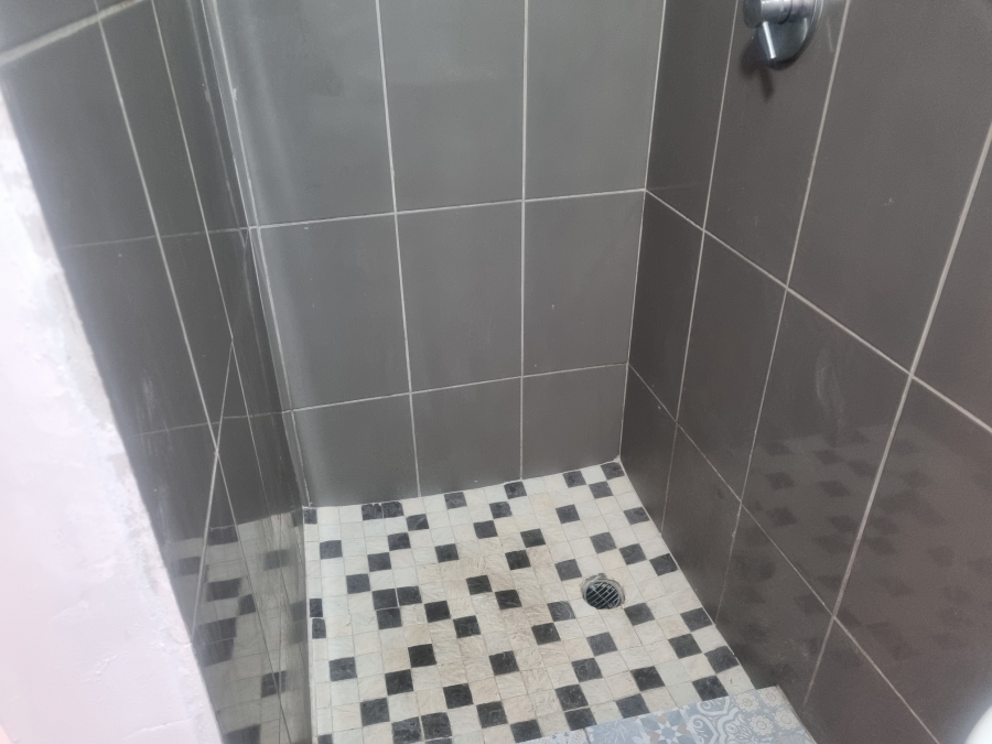 To Let 1 Bedroom Property for Rent in Aberdeen Eastern Cape